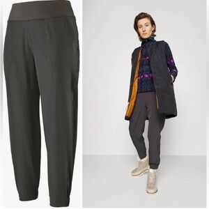 Patagonia NWT Happy Hike Studio Pant Black size:Large